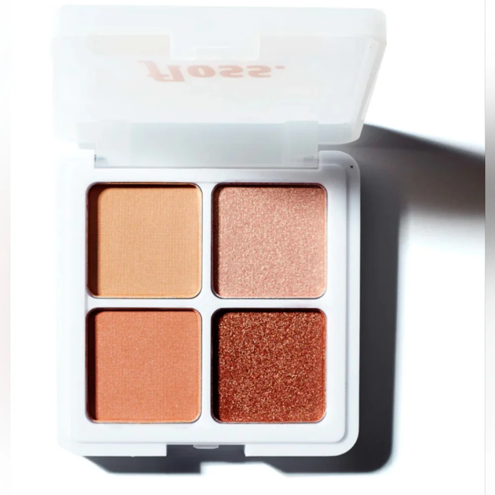 FLOSS Eyeshadow Squad In Just Peachy, New